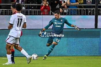 2024-10-29 - Simone Scuffet of Cagliari Calcio - CAGLIARI CALCIO VS BOLOGNA FC - ITALIAN SERIE A - SOCCER