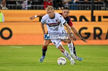 2024-10-29 - Jens Odgaard of Bologna FC - CAGLIARI CALCIO VS BOLOGNA FC - ITALIAN SERIE A - SOCCER