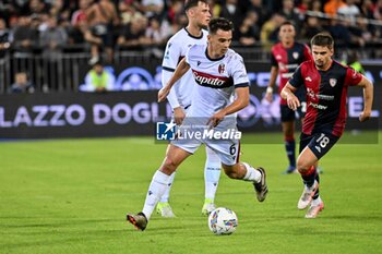 2024-10-29 - Nikola Moro of Bologna FC - CAGLIARI CALCIO VS BOLOGNA FC - ITALIAN SERIE A - SOCCER