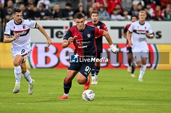 2024-10-29 - Roberto Piccoli of Cagliari Calcio - CAGLIARI CALCIO VS BOLOGNA FC - ITALIAN SERIE A - SOCCER