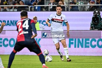 2024-10-29 - Nikola Moro of Bologna FC - CAGLIARI CALCIO VS BOLOGNA FC - ITALIAN SERIE A - SOCCER