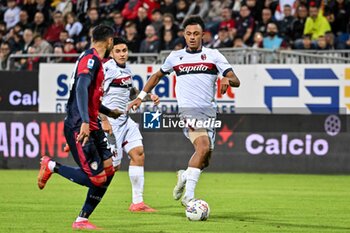 2024-10-29 - Ricardo Orsolini of Bologna FC - CAGLIARI CALCIO VS BOLOGNA FC - ITALIAN SERIE A - SOCCER