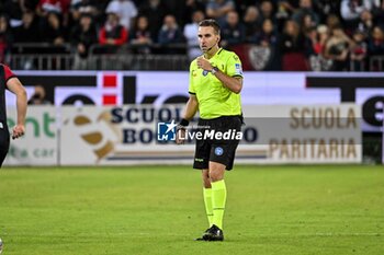 2024-10-29 - Francesco Fourneau, Arbitro Referee - CAGLIARI CALCIO VS BOLOGNA FC - ITALIAN SERIE A - SOCCER