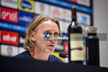 2024-10-29 - Davide Nicola Mister of Cagliari Calcio, Conferenza Stampa, Press Conference - CAGLIARI CALCIO VS BOLOGNA FC - ITALIAN SERIE A - SOCCER