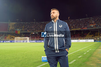 2024-10-29 - coach Paolo Zanetti of Hellas Verona - US LECCE VS HELLAS VERONA FC - ITALIAN SERIE A - SOCCER