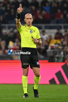 2024-10-31 - Referee Michael Fabbri during the 10th day of the Serie A Championship between A.S. Roma and Torino F.C. at the Olympic Stadium on October 31, 2024 in Rome, Italy. - AS ROMA VS TORINO FC - ITALIAN SERIE A - SOCCER