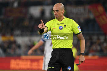 2024-10-31 - Referee Michael Fabbri during the 10th day of the Serie A Championship between A.S. Roma and Torino F.C. at the Olympic Stadium on October 31, 2024 in Rome, Italy. - AS ROMA VS TORINO FC - ITALIAN SERIE A - SOCCER