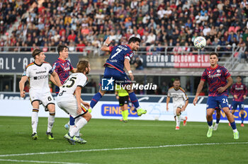 2024-11-02 - Ricccardo Orsolini (Bologna Fc) scoaring a goal head kick - BOLOGNA FC VS US LECCE - ITALIAN SERIE A - SOCCER