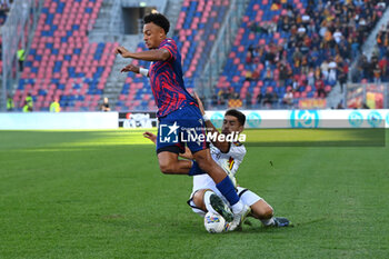 2024-11-02 - Pierotti Santiago (Us Lecce) in action on Dan Ndoye (Bologna Fc) - BOLOGNA FC VS US LECCE - ITALIAN SERIE A - SOCCER