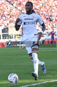 2024-11-02 - Gaspar Kialonda (Us Lecce) in action - BOLOGNA FC VS US LECCE - ITALIAN SERIE A - SOCCER