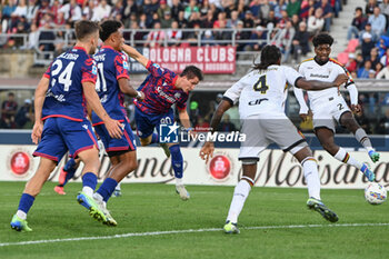 2024-11-02 - Giovanni Fabbian (Bologna Fc) head kick - BOLOGNA FC VS US LECCE - ITALIAN SERIE A - SOCCER