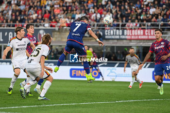 2024-11-02 - Riccardo Orsolini (Bologna Fc) head kick scoaring a goal - BOLOGNA FC VS US LECCE - ITALIAN SERIE A - SOCCER