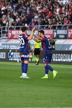 2024-11-02 - Riccardo Orsolini (Bologna Fc) celebrated by Giovanni Fabbian (Bologna Fc) - BOLOGNA FC VS US LECCE - ITALIAN SERIE A - SOCCER