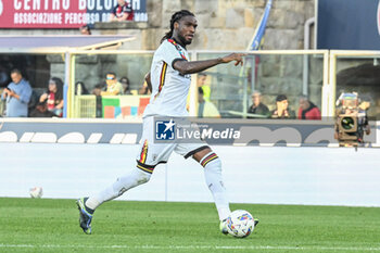 2024-11-02 - Gaspar Kialonda (Us Lecce) in action - BOLOGNA FC VS US LECCE - ITALIAN SERIE A - SOCCER