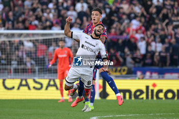 2024-11-02 - Urbanski Kacper (Bologna Fc) in action on Rafia Hamza (Us lecce) - BOLOGNA FC VS US LECCE - ITALIAN SERIE A - SOCCER