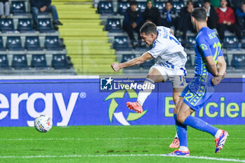 2024-11-04 - Andrea Belotti (Como) shots on goal - EMPOLI FC VS COMO 1907 - ITALIAN SERIE A - SOCCER