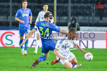 2024-11-04 - Andrea Belotti (Como) is fouled by Ardian Ismajli (Empoli) - EMPOLI FC VS COMO 1907 - ITALIAN SERIE A - SOCCER