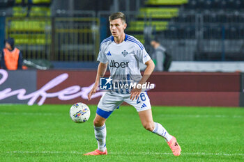 2024-11-04 - Yannik Engelhardt (Como) - EMPOLI FC VS COMO 1907 - ITALIAN SERIE A - SOCCER