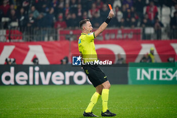 2024-11-02 - Ermanno Feliciani (Referee) shows the red card - AC MONZA VS AC MILAN - ITALIAN SERIE A - SOCCER