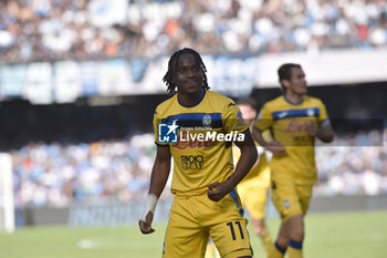 2024-11-03 - Ademola Lookman of Atalanta BC rejoices after scoring a goal of 0-2 during the Serie A Enelive betwee SSC Napoli vs Atalanta BC at Diego Armando MAradona Stadium - SSC NAPOLI VS ATALANTA BC - ITALIAN SERIE A - SOCCER