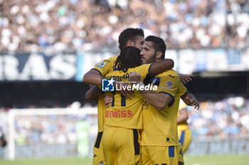 2024-11-03 - Ademola Lookman of Atalanta BC rejoices after scoring a goal of 0-2 during the Serie A Enelive betwee SSC Napoli vs Atalanta BC at Diego Armando MAradona Stadium - SSC NAPOLI VS ATALANTA BC - ITALIAN SERIE A - SOCCER