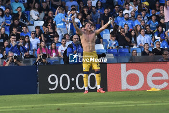 2024-11-03 - Mateo Retegui of Atalanta BC rejoices after scoring a goal of 0-3 during the Serie A Enelive betwee SSC Napoli vs Atalanta BC at Diego Armando MAradona Stadium - SSC NAPOLI VS ATALANTA BC - ITALIAN SERIE A - SOCCER