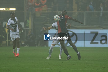 2024-11-04 - Jeff Ekhator (Genoa CFC) fights for the ball - PARMA CALCIO VS GENOA CFC - ITALIAN SERIE A - SOCCER