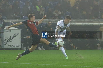 2024-11-04 - Dennis Man (Parma Calcio) kicks the ball - PARMA CALCIO VS GENOA CFC - ITALIAN SERIE A - SOCCER