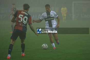 2024-11-04 - Simon Sohm (Parma Calcio) in action against Alessandro Zanoli (Genoa CFC) - PARMA CALCIO VS GENOA CFC - ITALIAN SERIE A - SOCCER