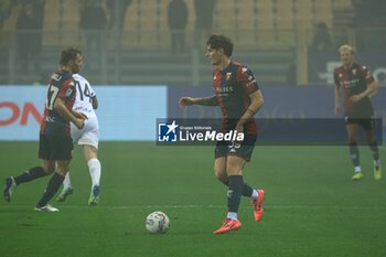 2024-11-04 - Alessandro Zanoli (Genoa CFC) in action - PARMA CALCIO VS GENOA CFC - ITALIAN SERIE A - SOCCER