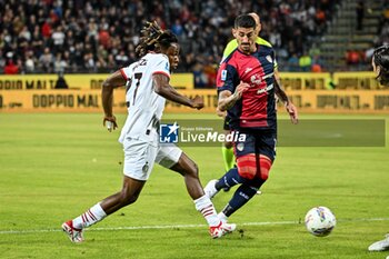 2024-11-09 - Samuel Chukwueze of AC Milan - CAGLIARI CALCIO VS AC MILAN - ITALIAN SERIE A - SOCCER