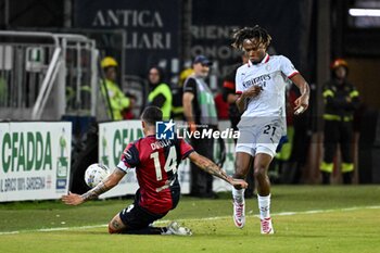 2024-11-09 - Alessandro Deiola of Cagliari Calcio, Samuel Chukwueze of AC Milan - CAGLIARI CALCIO VS AC MILAN - ITALIAN SERIE A - SOCCER