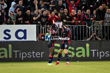 2024-11-09 - Zito Luvumbo of Cagliari Calcio, Nadir Zortea of Cagliari Calcio, Esultanza, Joy After scoring goal, - CAGLIARI CALCIO VS AC MILAN - ITALIAN SERIE A - SOCCER