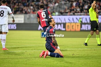 2024-11-09 - Gianluca Lapadula of Cagliari Calcio - CAGLIARI CALCIO VS AC MILAN - ITALIAN SERIE A - SOCCER