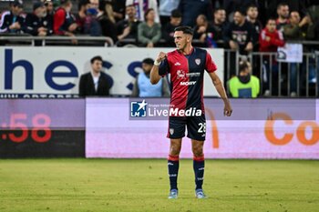 2024-11-09 - Gabriele Zappa of Cagliari Calcio, Esultanza, Joy After scoring goal, - CAGLIARI CALCIO VS AC MILAN - ITALIAN SERIE A - SOCCER