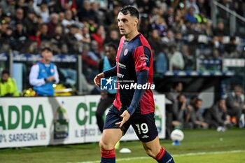 2024-11-09 - Nadir Zortea of Cagliari Calcio - CAGLIARI CALCIO VS AC MILAN - ITALIAN SERIE A - SOCCER