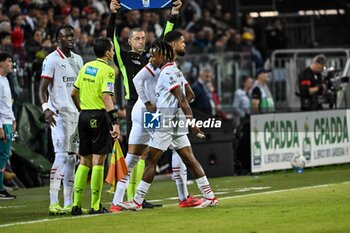 2024-11-09 - Samuel Chukwueze of AC Milan - CAGLIARI CALCIO VS AC MILAN - ITALIAN SERIE A - SOCCER