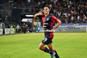 2024-11-09 - Gabriele Zappa of Cagliari Calcio, Esultanza, Joy After scoring goal, - CAGLIARI CALCIO VS AC MILAN - ITALIAN SERIE A - SOCCER