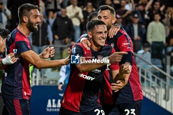 2024-11-09 - Gabriele Zappa of Cagliari Calcio, Esultanza, Joy After scoring goal, - CAGLIARI CALCIO VS AC MILAN - ITALIAN SERIE A - SOCCER