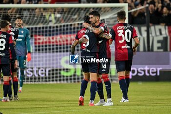 2024-11-09 - Gianluca Lapadula of Cagliari Calcio, Alessandro Deiola of Cagliari Calcio, Esultanza, Joy After scoring goal, Postgame, - CAGLIARI CALCIO VS AC MILAN - ITALIAN SERIE A - SOCCER