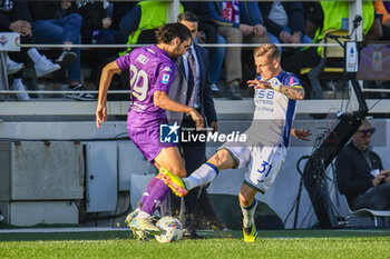 2024-11-10 - Fiorentina's Yacine Adli fights for the ball against Verona's Tomas Suslov - ACF FIORENTINA VS HELLAS VERONA FC - ITALIAN SERIE A - SOCCER