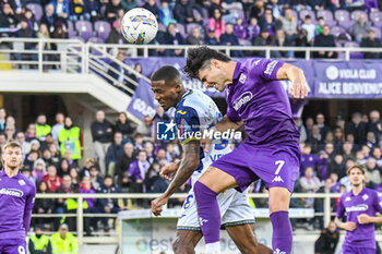 2024-11-10 - header of Fiorentina's Riccardo Sottil against Verona's Jackson Tchatchoua - ACF FIORENTINA VS HELLAS VERONA FC - ITALIAN SERIE A - SOCCER