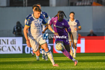 2024-11-10 - Fiorentina's Moise Kean hampered by Verona's Giangiacomo Magnani - ACF FIORENTINA VS HELLAS VERONA FC - ITALIAN SERIE A - SOCCER