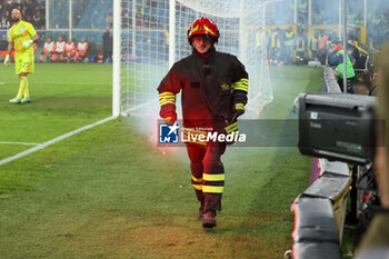 2024-11-07 - Serie A, Genova, Day 12, Stadio Ferraris, Genoa - Como, in the photo: fireman - GENOA CFC VS COMO 1907 - ITALIAN SERIE A - SOCCER