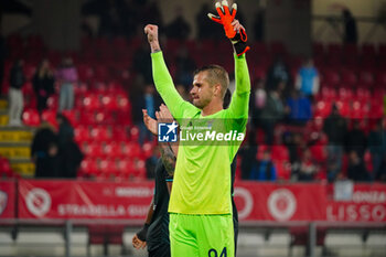 2024-11-10 - Ivan Provedel (SS Lazio) celebrates the win - AC MONZA VS SS LAZIO - ITALIAN SERIE A - SOCCER