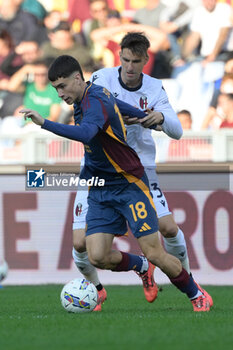 2024-11-10 - Roma’s Matias Soule and Bologna's Juan Miranda during the Italian Football Championship League A Enilive 2024/2025 match between AS Roma vs Bologna FC at the Olimpic Stadium in Rome on 10 November 2024. - AS ROMA VS BOLOGNA FC - ITALIAN SERIE A - SOCCER