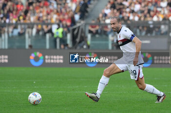 2024-11-10 - Bologna's Lorenzo De Silvestri during the Italian Football Championship League A Enilive 2024/2025 match between AS Roma vs Bologna FC at the Olimpic Stadium in Rome on 10 November 2024. - AS ROMA VS BOLOGNA FC - ITALIAN SERIE A - SOCCER