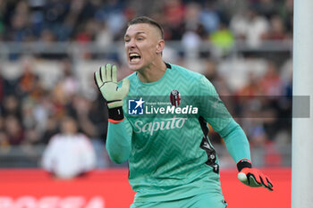 2024-11-10 - Bologna's goalkeeper Lukasz Skorupski during the Italian Football Championship League A Enilive 2024/2025 match between AS Roma vs Bologna FC at the Olimpic Stadium in Rome on 10 November 2024. - AS ROMA VS BOLOGNA FC - ITALIAN SERIE A - SOCCER