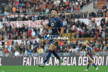 2024-11-10 - Roma’s Stephan El Shaarawy celebrates after scoring the goal 1-1 during the Italian Football Championship League A Enilive 2024/2025 match between AS Roma vs Bologna FC at the Olimpic Stadium in Rome on 10 November 2024. - AS ROMA VS BOLOGNA FC - ITALIAN SERIE A - SOCCER