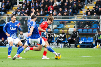 2024-11-24 - Edoardo Bove(ACF Fiorentina) Alberto Dossena(Como 1907) Soccer - Italian ,Serie A - Como 1907 vs ACF Fiorentina , 2024-25 game at Stadio Giuseppe Sinigaglia in Como (CO), Italy, 24.11.2024. Photo by Marius Bunduc/LiveMedia - COMO 1907 VS ACF FIORENTINA - ITALIAN SERIE A - SOCCER